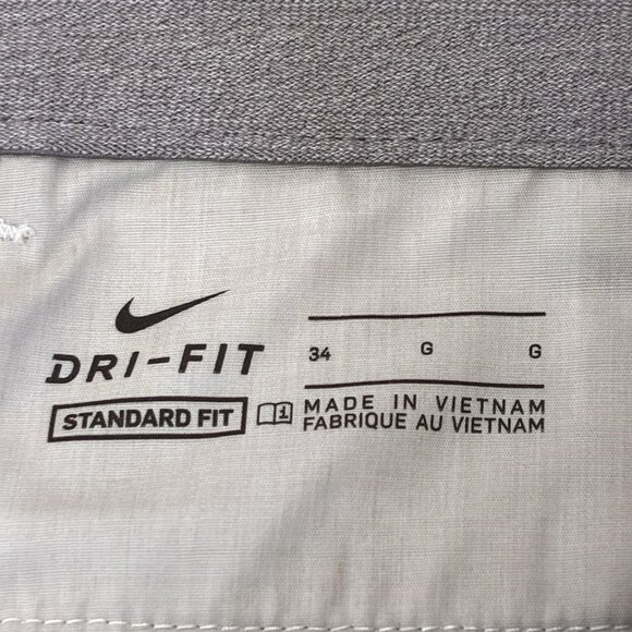 Nike Standard Fit Shorts NEW Mens 34 Gray Flex Waist Zip Close Pockets Golf - Picture 2 of 10